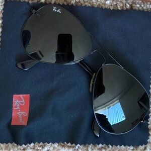 Ray-Ban Black Aviator Sunglasses with Brown Case